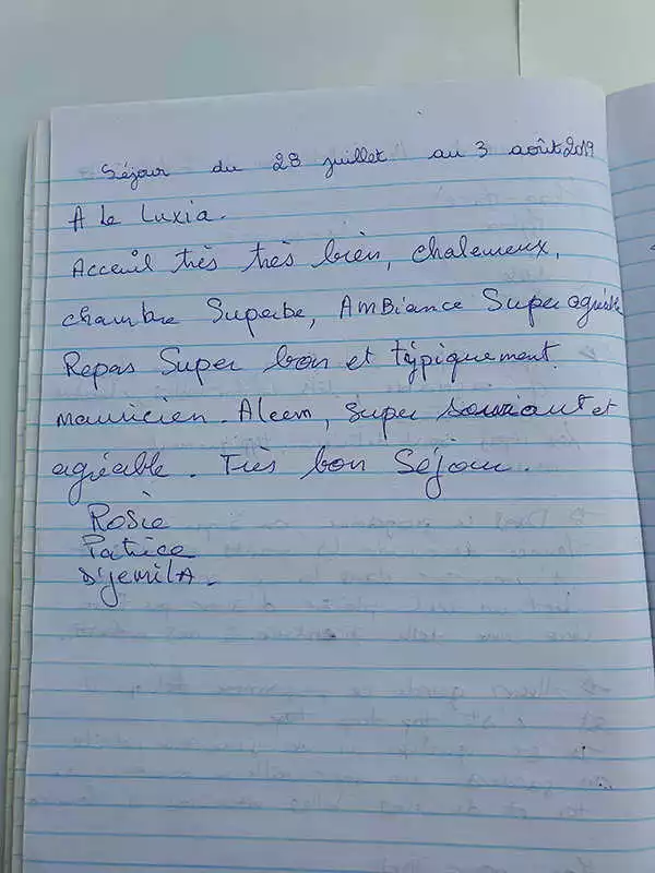 Visitors Book of Le LuXiA