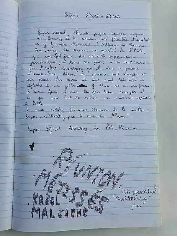 Visitors Book of Le LuXiA